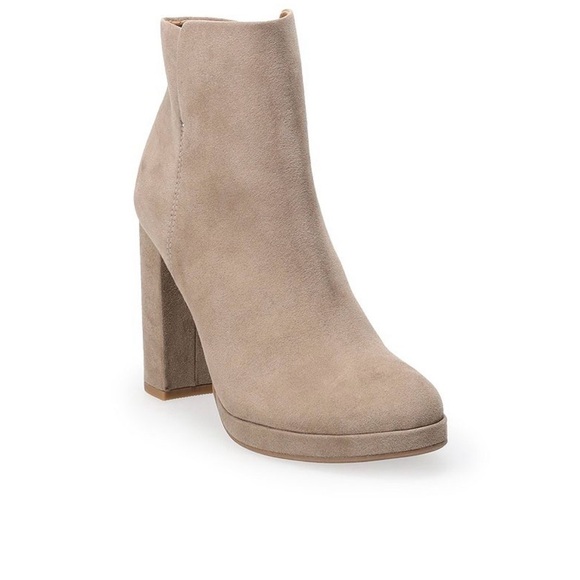 LC Lauren Conrad Shoes - Lauren Conrad Booties - Taupe Suede Ankle Boots - Size 7